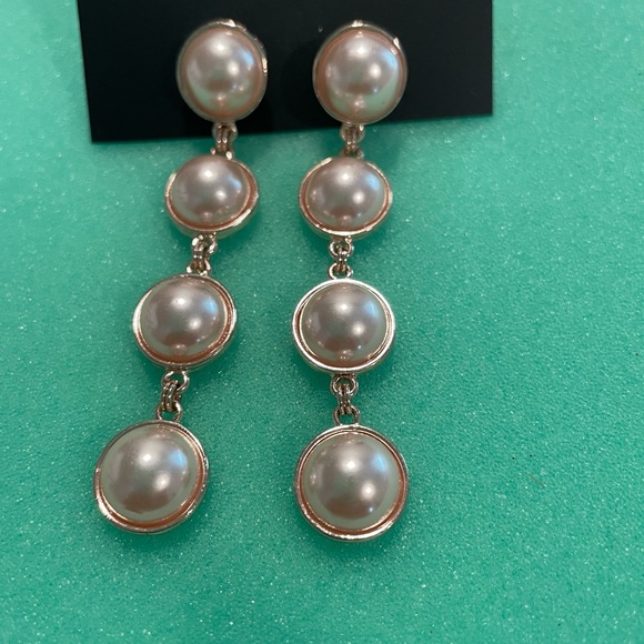 Beautiful Earrings! - Picture 3 of 3